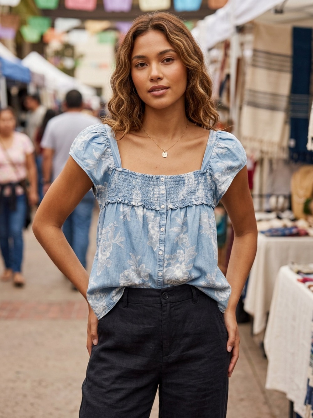 NWT Old Navy Light Blue Floral Square-Neck Peasant Blouse Size Medium